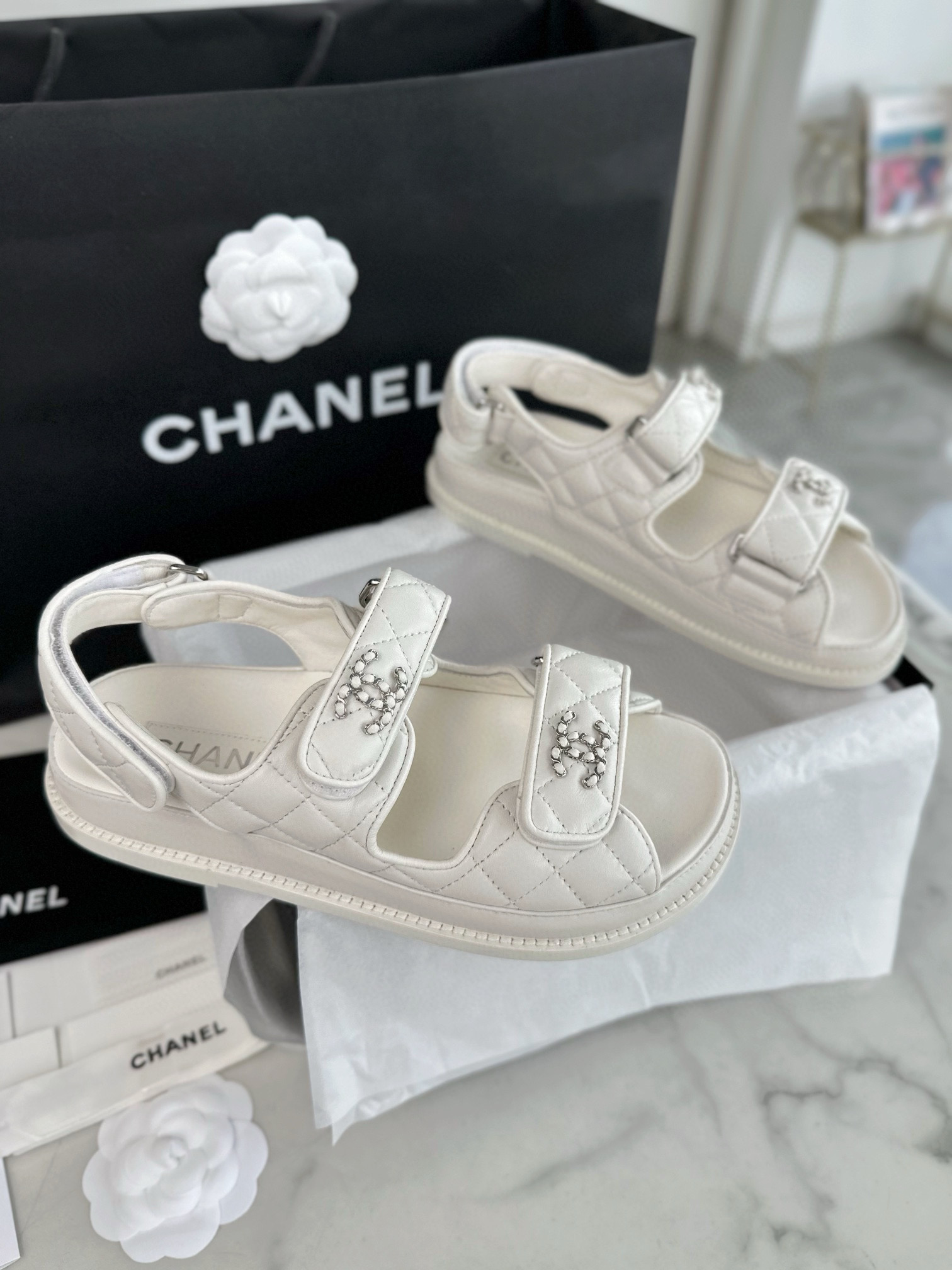 샤넬 CHANEL 24P G35927 샌들 White