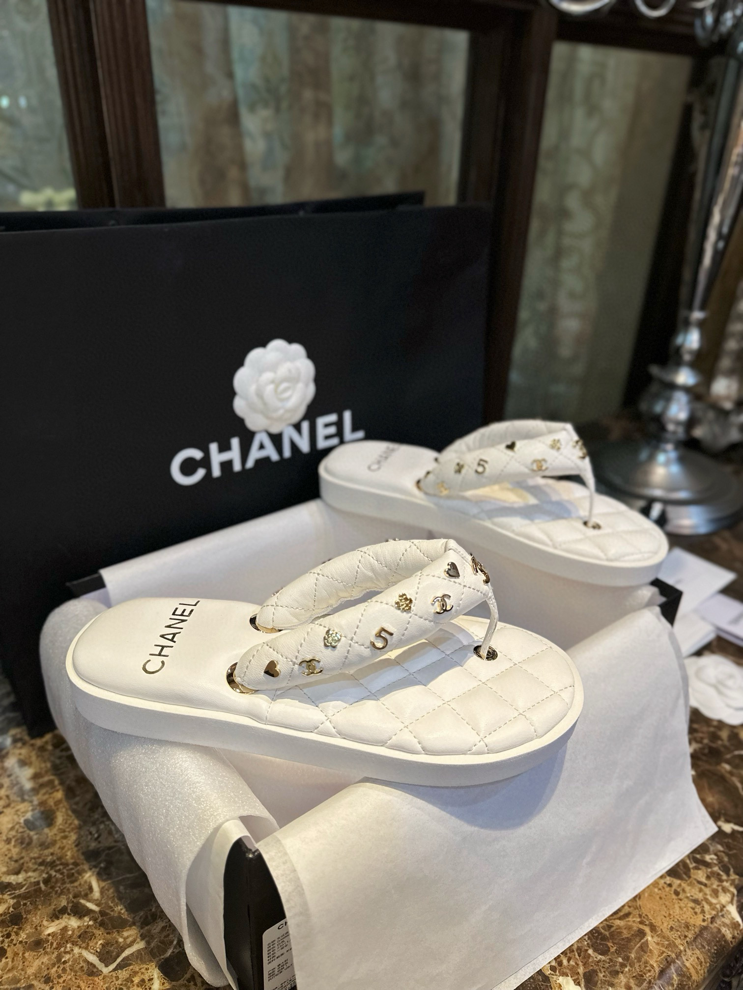 샤넬 CHANEL 23P G39860 슬리퍼 White