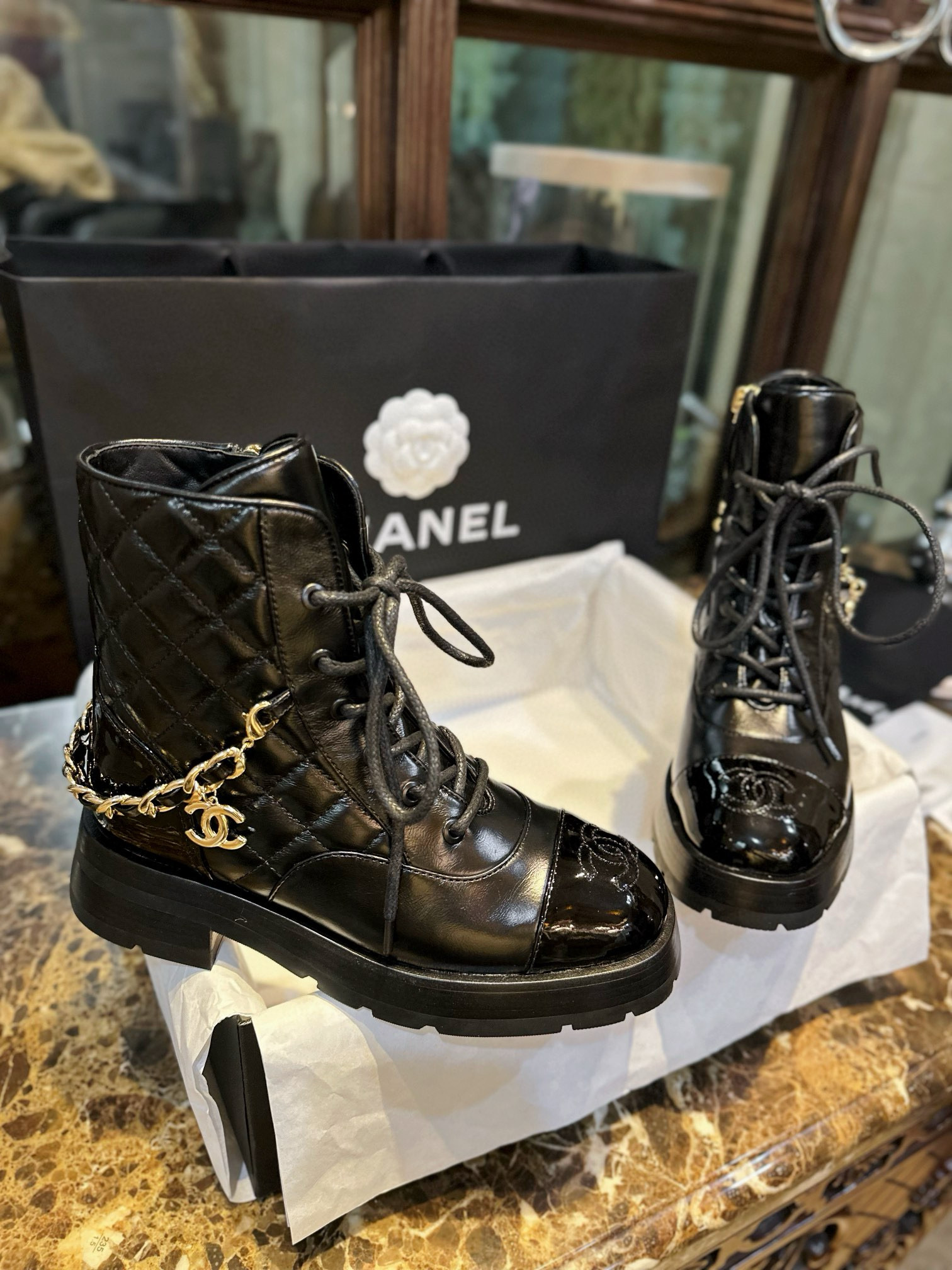 샤넬 CHANEL 23B 쇼트 부츠 Black