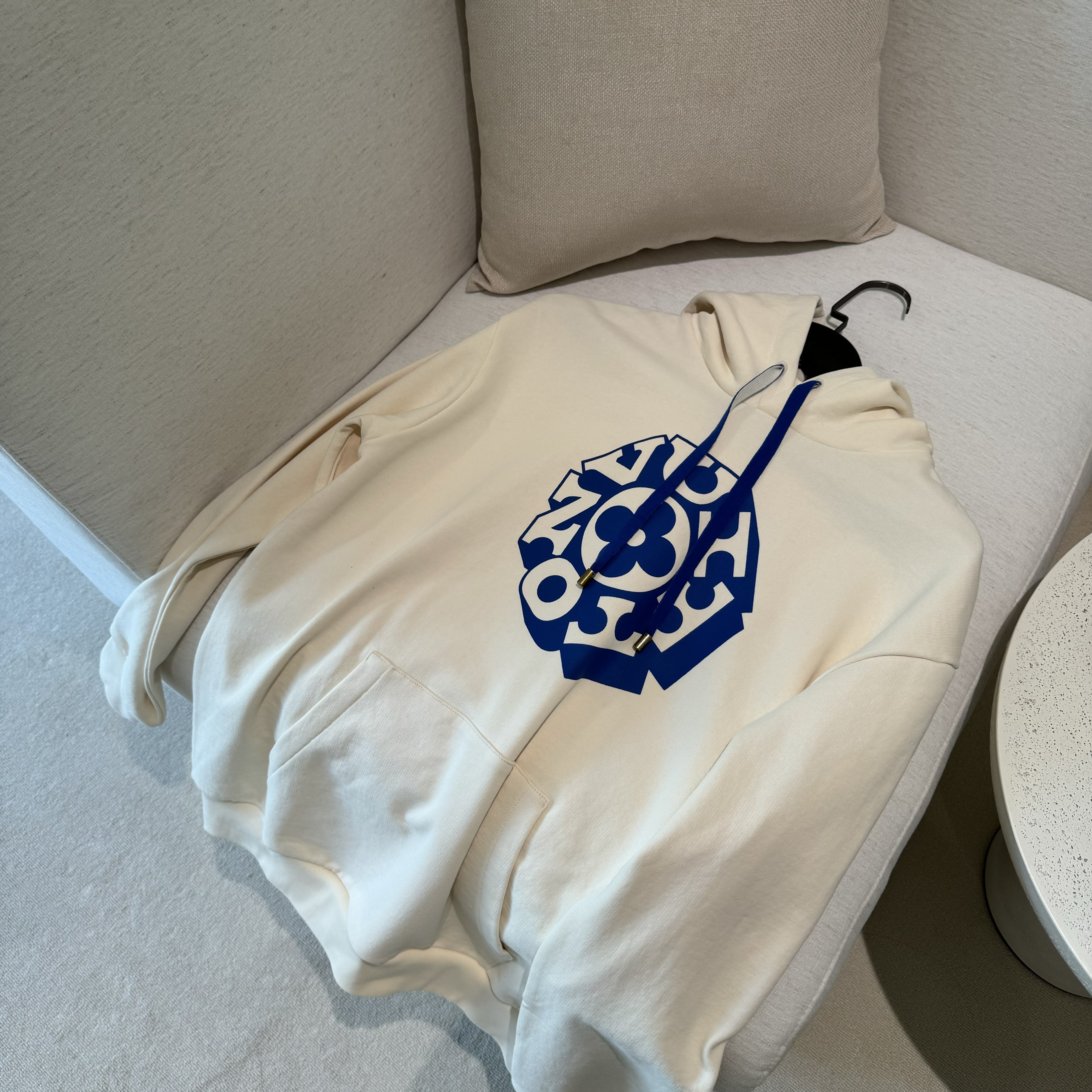 루이비통 Louis Vuitton 후드