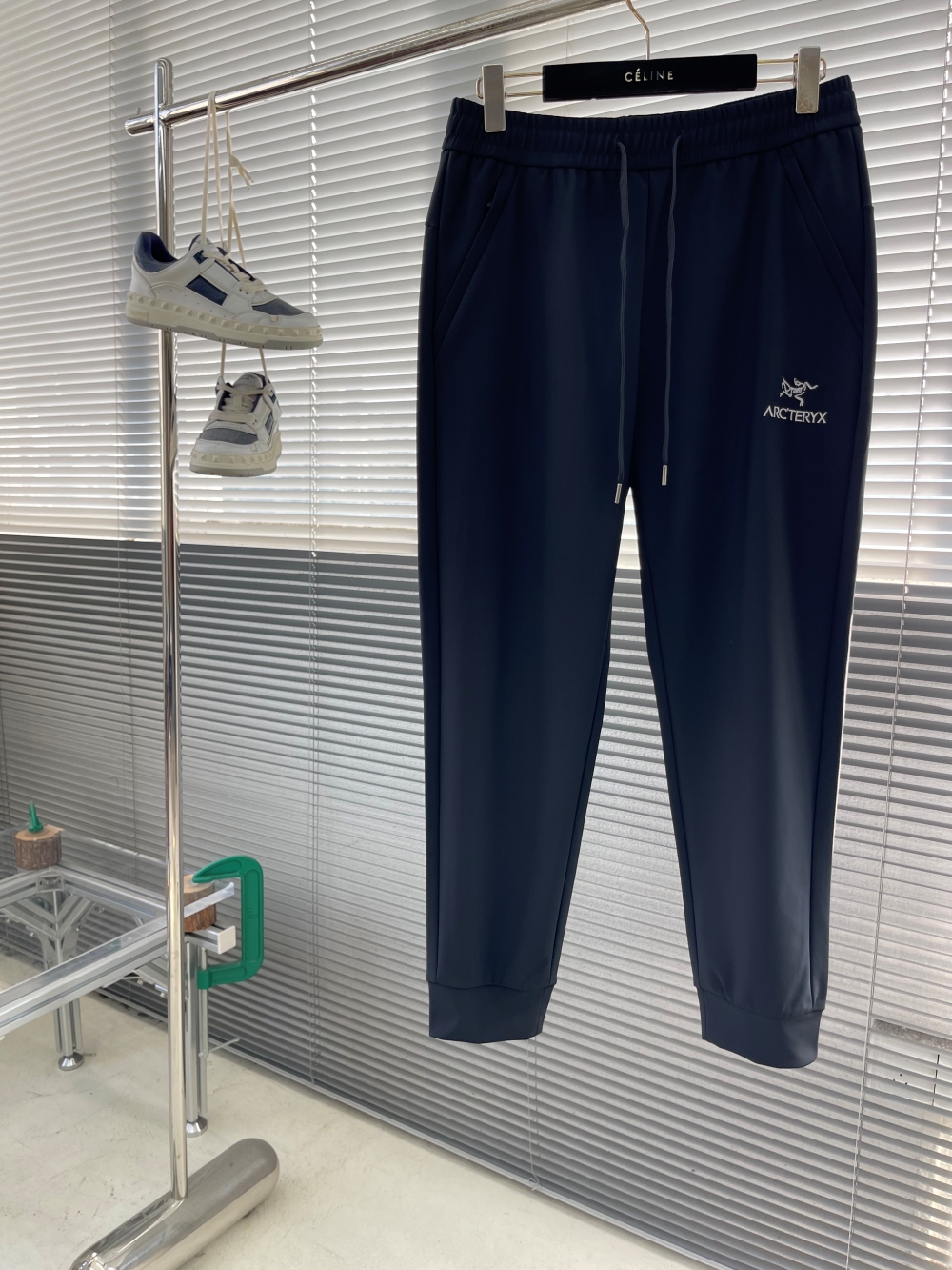 아크테릭스 ARC'TERYX 바지