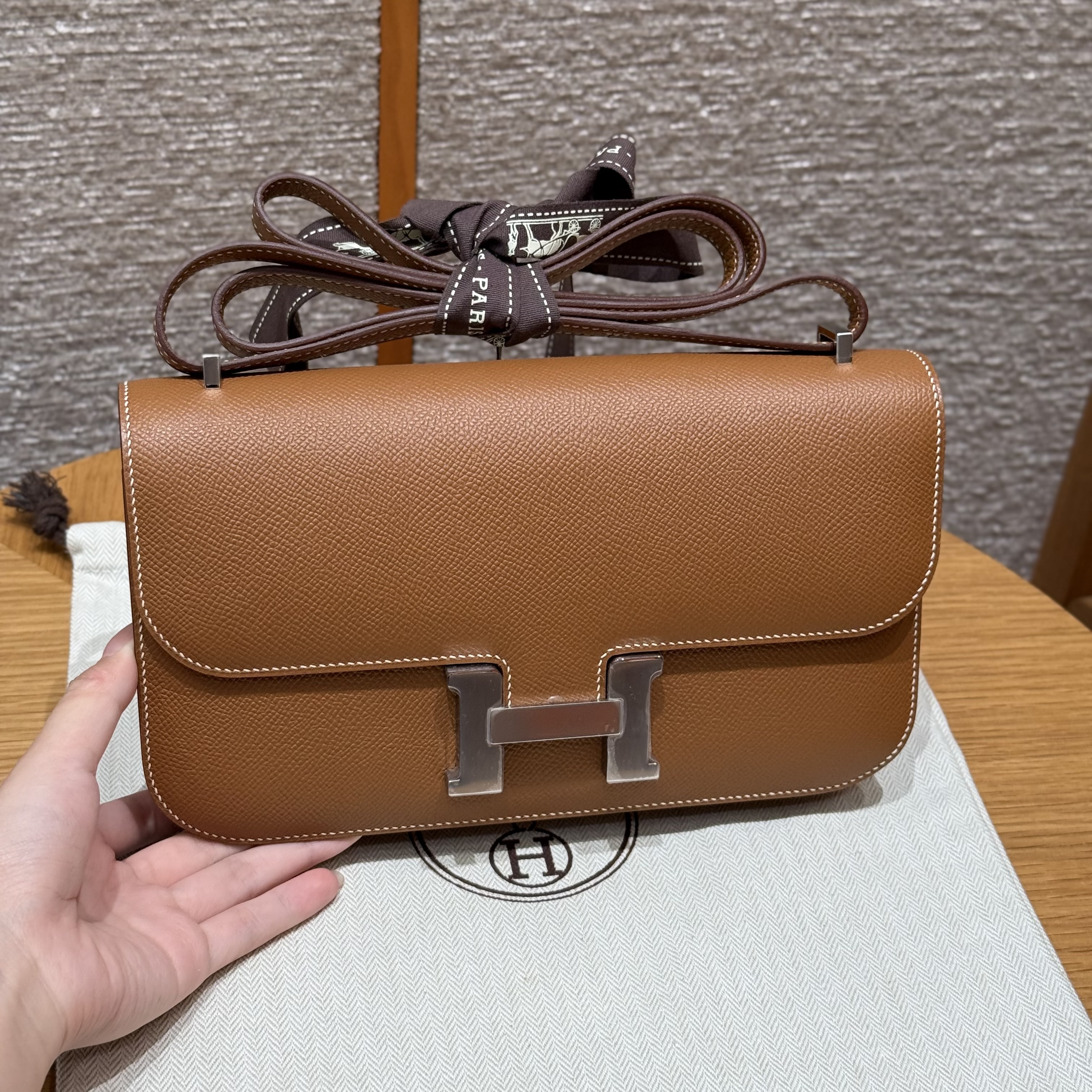 에르메스 Hermes Constance Elan 24cm Epsom 37 Gold/silver