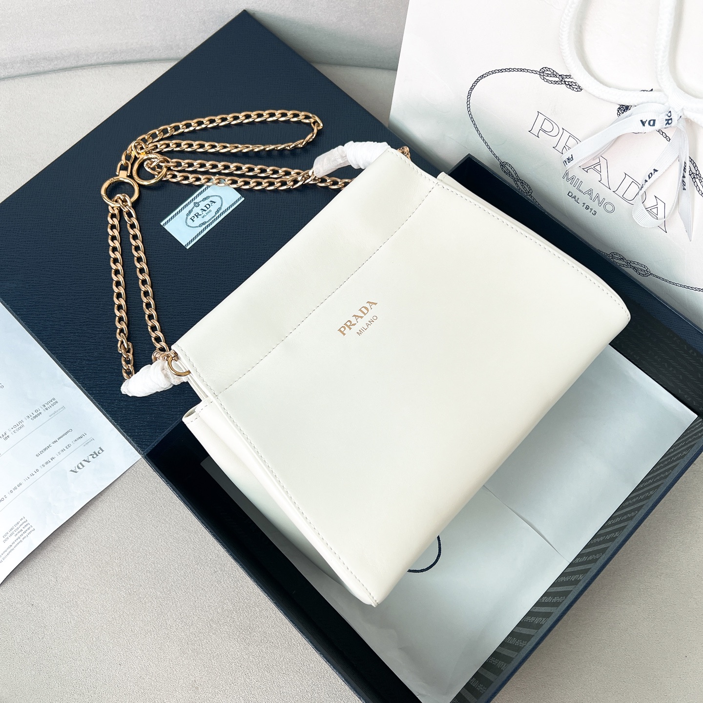 프라다 Prada 1BC263 앙셰네 가죽 미니백 22CM