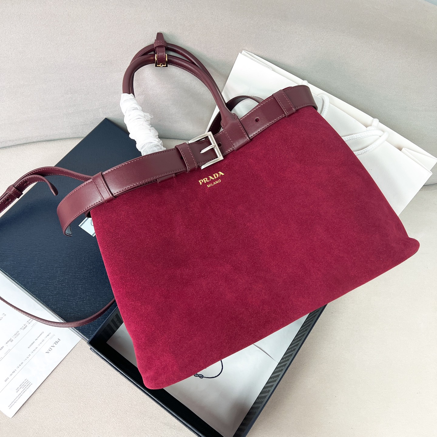 프라다 Prada 1BA416 벨트가 달린 버클 라지  핸드백 37.5CM