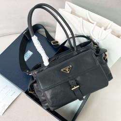 프라다 Prada 1BG596 미디엄 익스플로어 나파 가죽 토트백 30cm