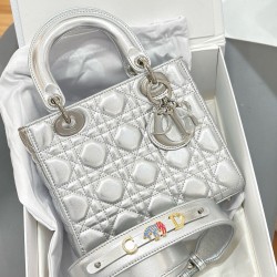 디올 Dior Small Lady Dior Bag silver 20cm