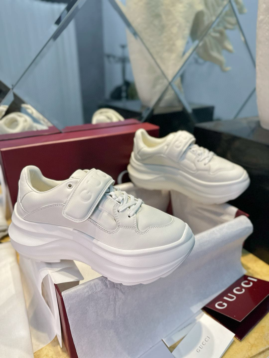 구찌 Gucci Wave 스니커즈 White
