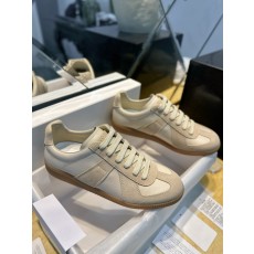 발렌시아가 Maison Margiela 스니커즈