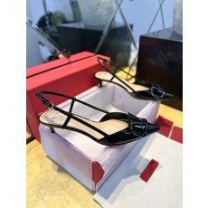 발렌티노 Valentino Vlogo Signature 하이힐 Black 4cm