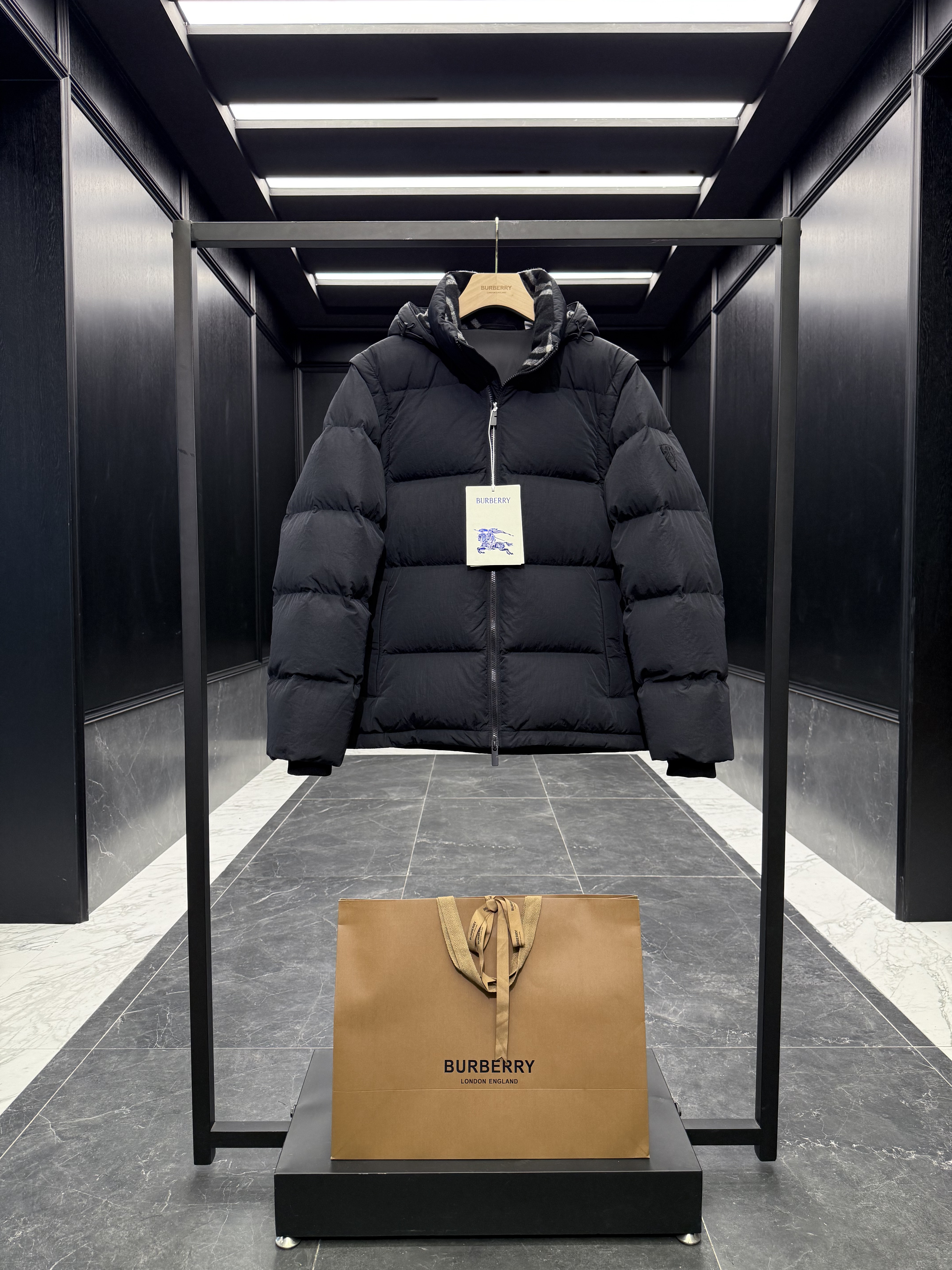 버버리 Burberry 다운재킷 230。