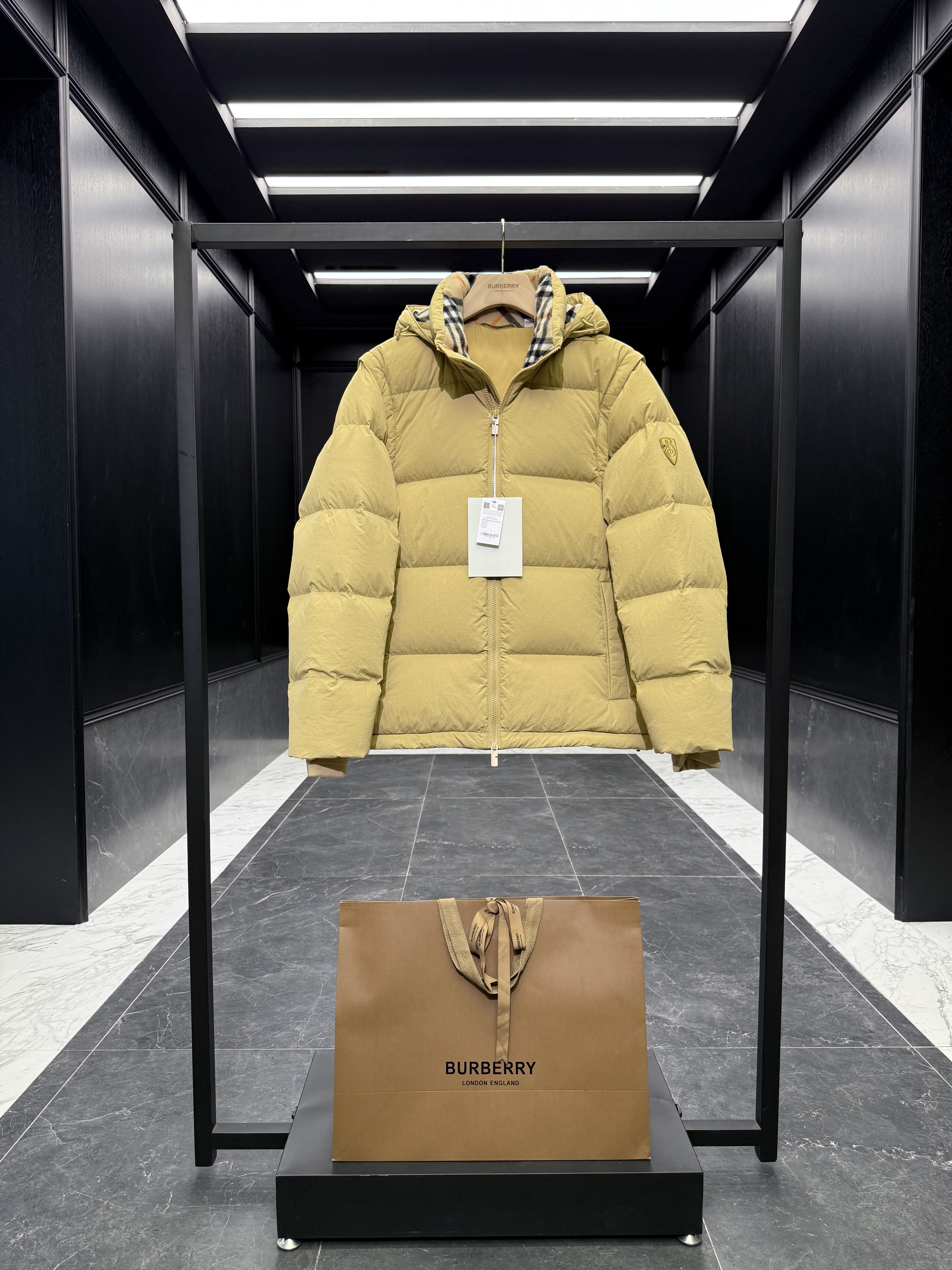 버버리 Burberry 다운재킷 230.