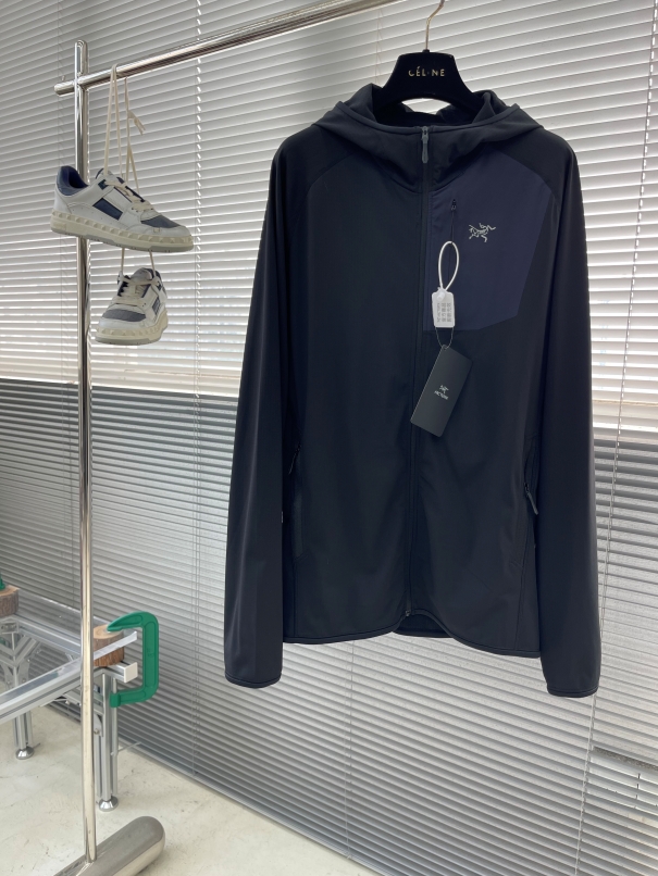 아크테릭스 ARC'TERYX 재킷
