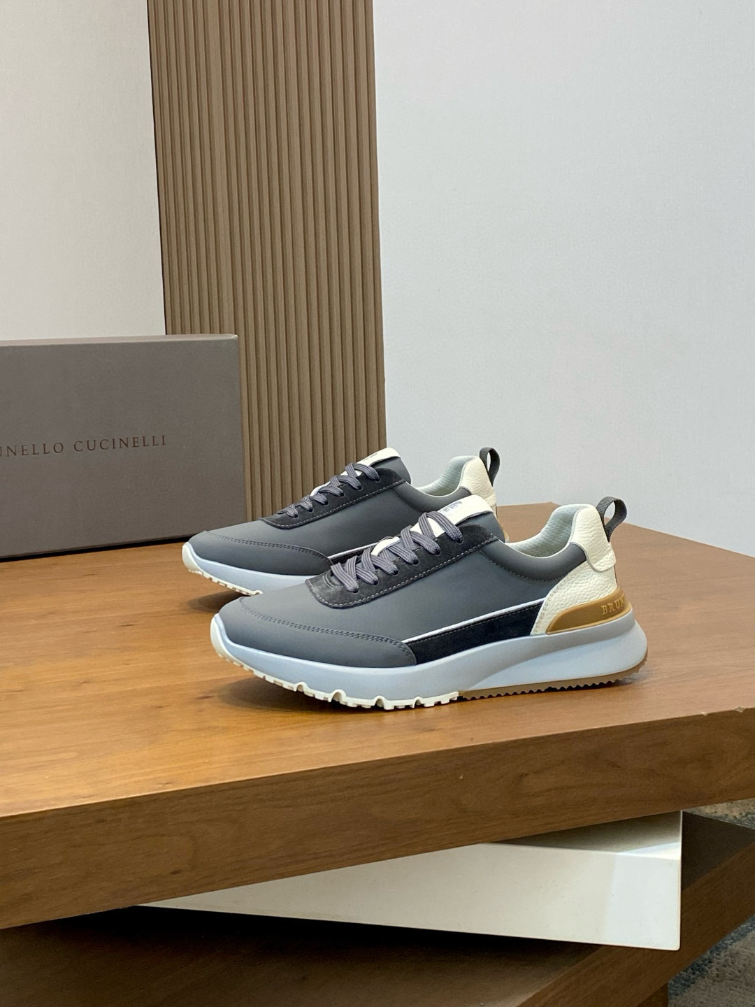 브루넬로 쿠치넬리 Brunello Cucinelli 스니커즈