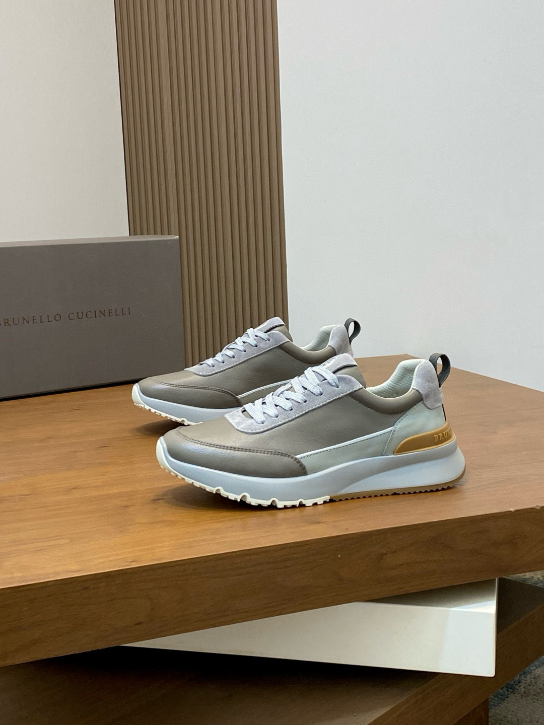 브루넬로 쿠치넬리 Brunello Cucinelli 스니커즈