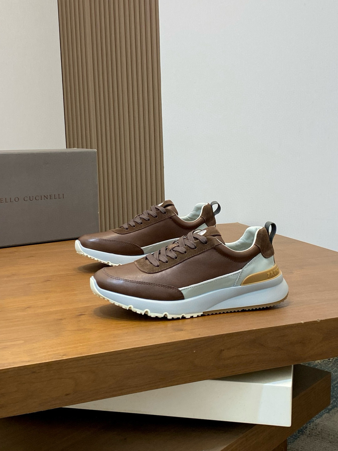 브루넬로 쿠치넬리 Brunello Cucinelli 스니커즈