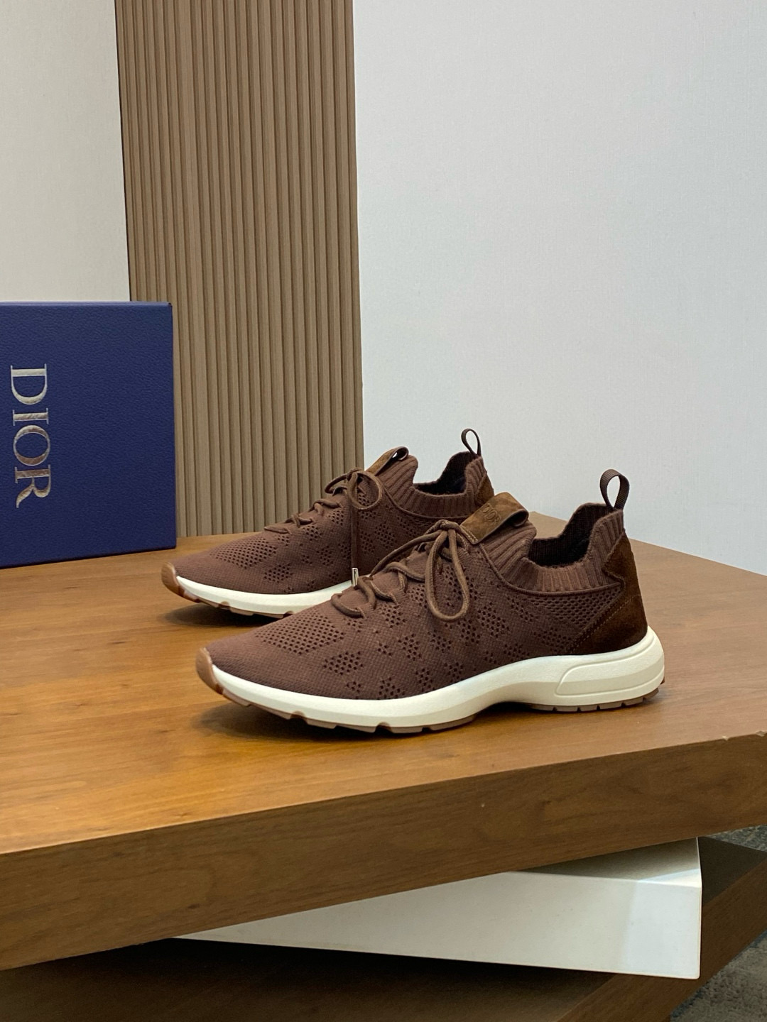 디올 Dior 스니커즈