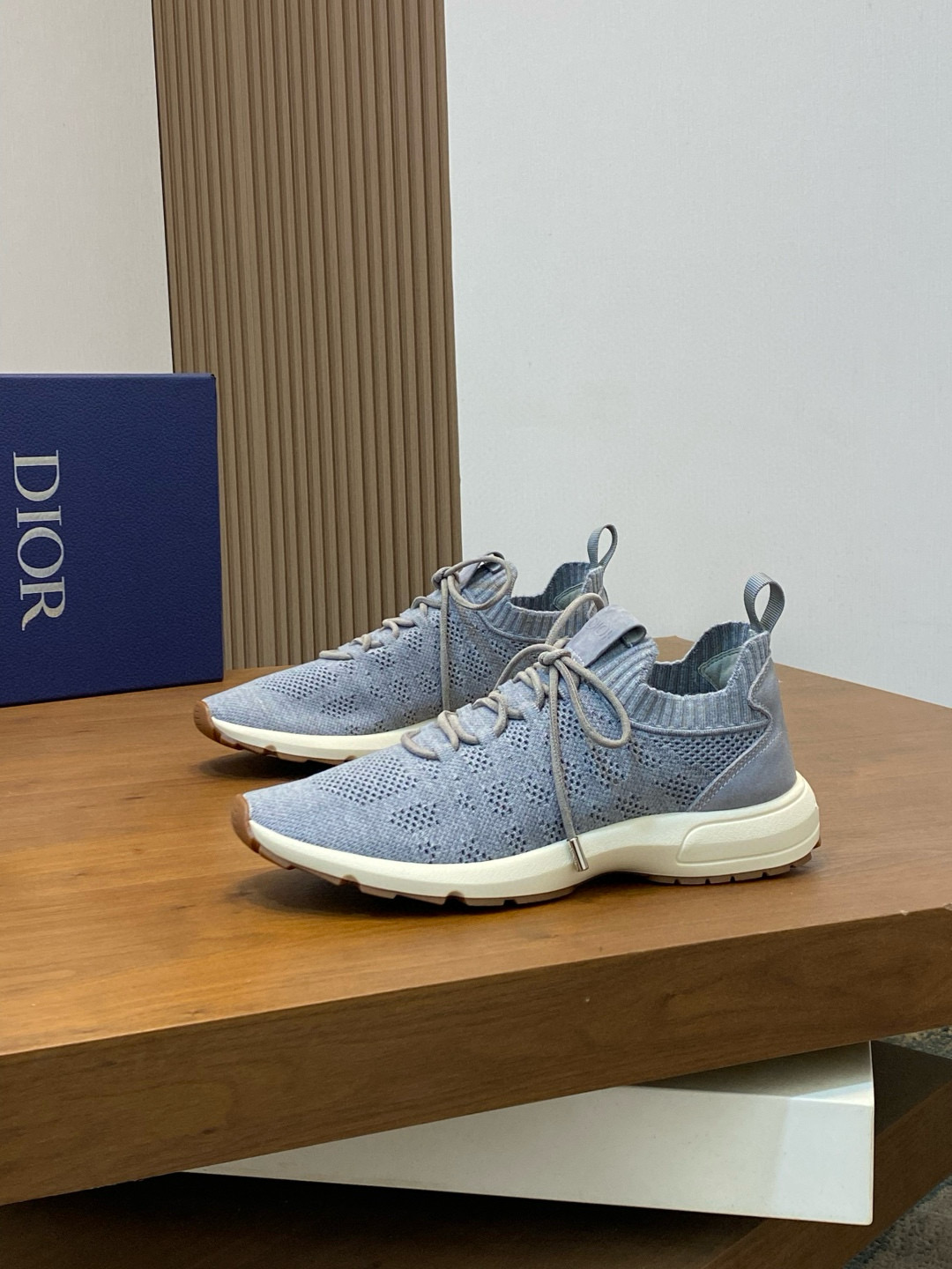 디올 Dior 스니커즈