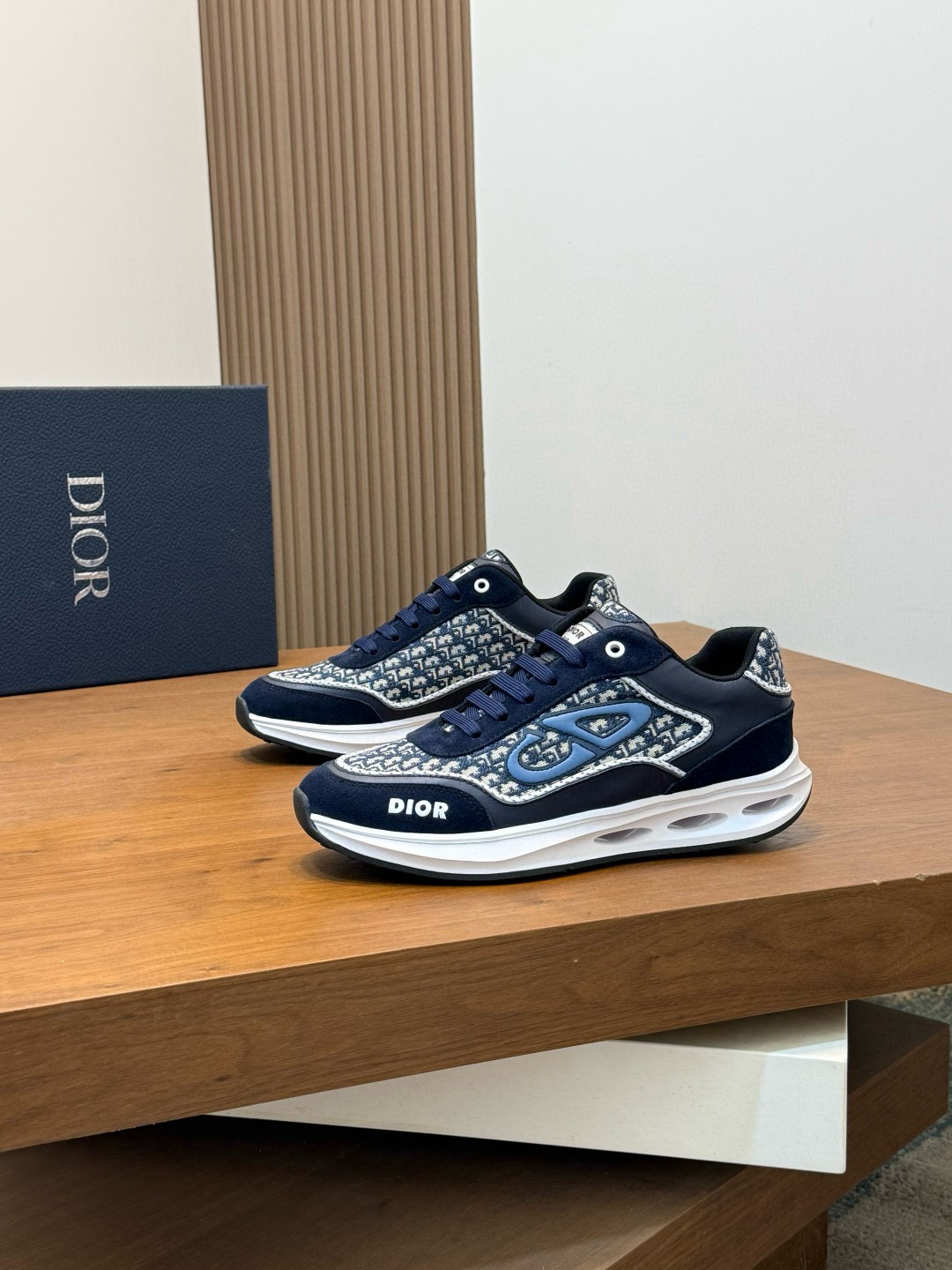 디올 Dior 스니커즈