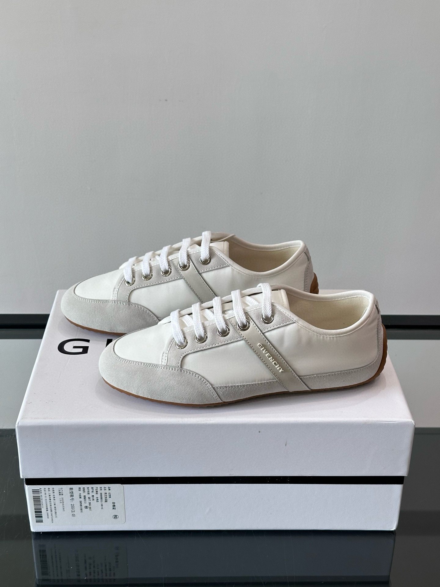 지방시 Givenchy Sarah Burton 스니커즈