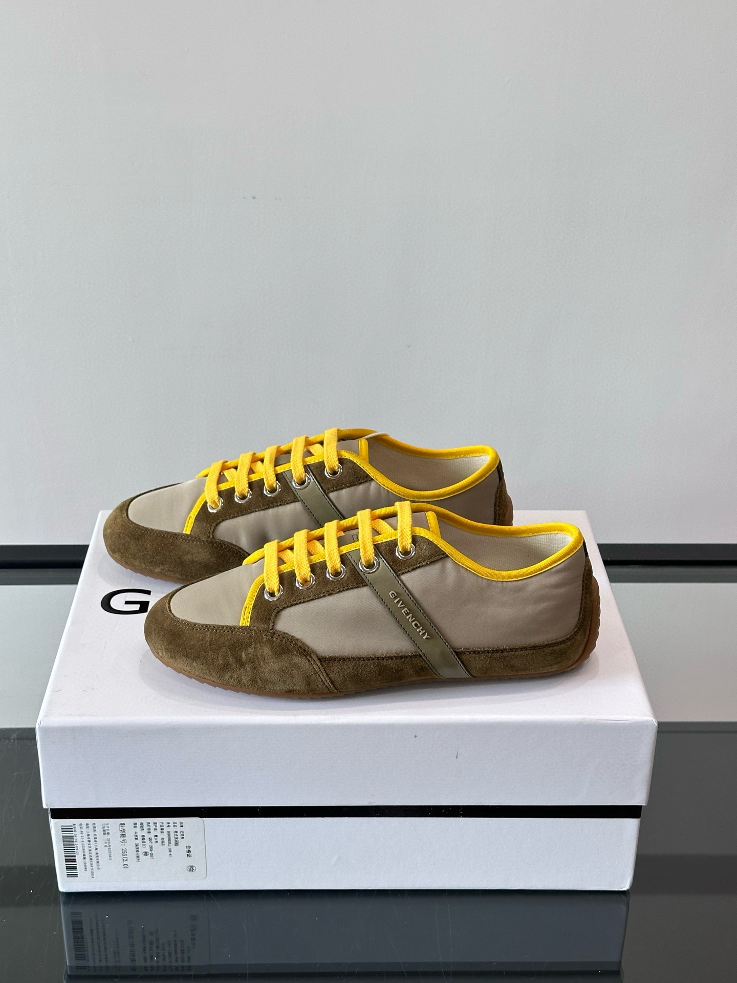 지방시 Givenchy Sarah Burton 스니커즈