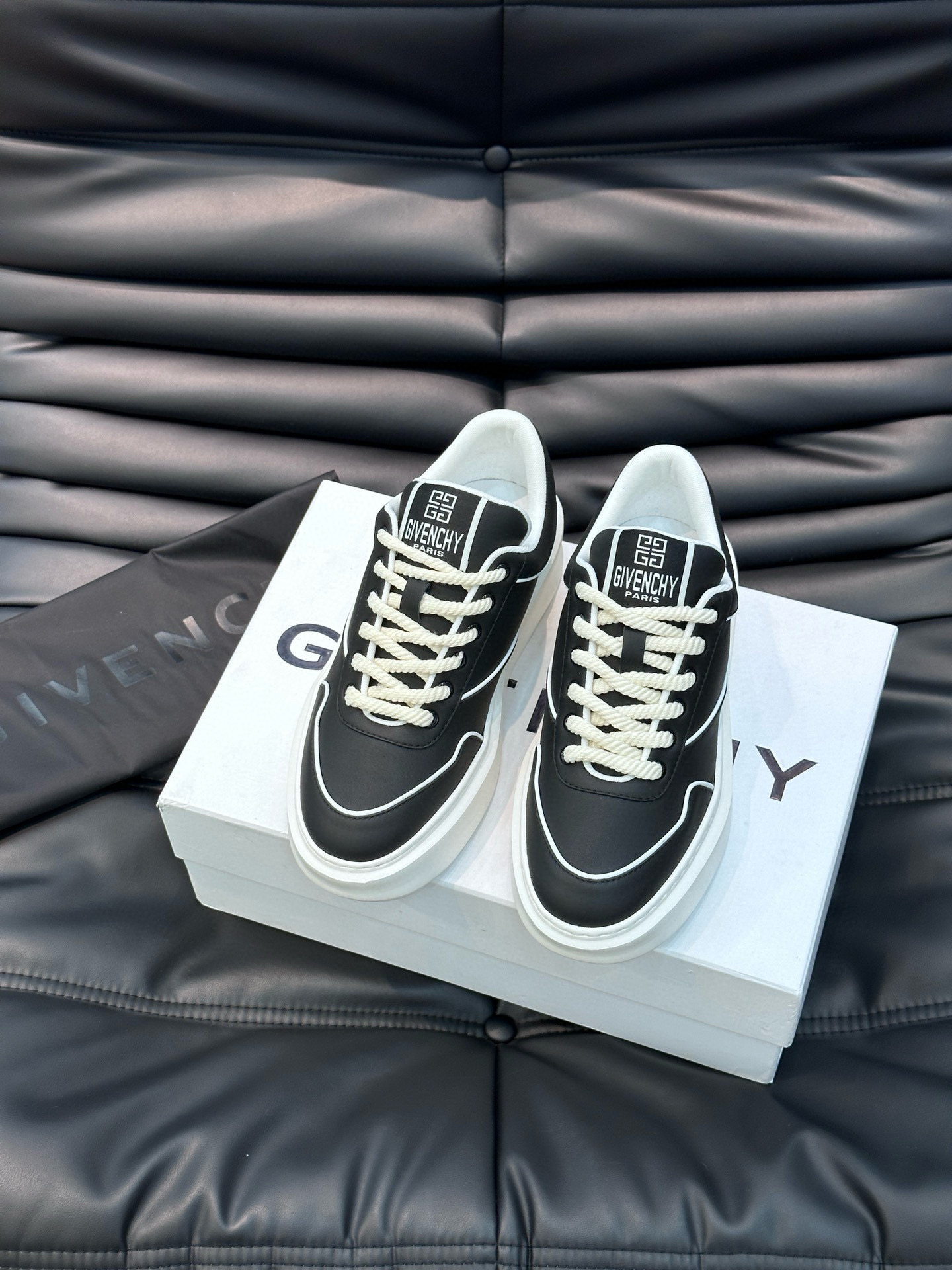지방시 Givenchy 스니커즈