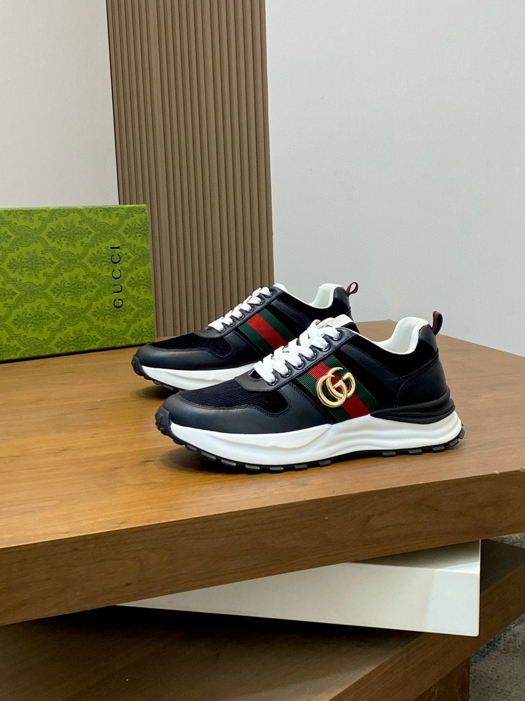 구찌 Gucci 스니커즈