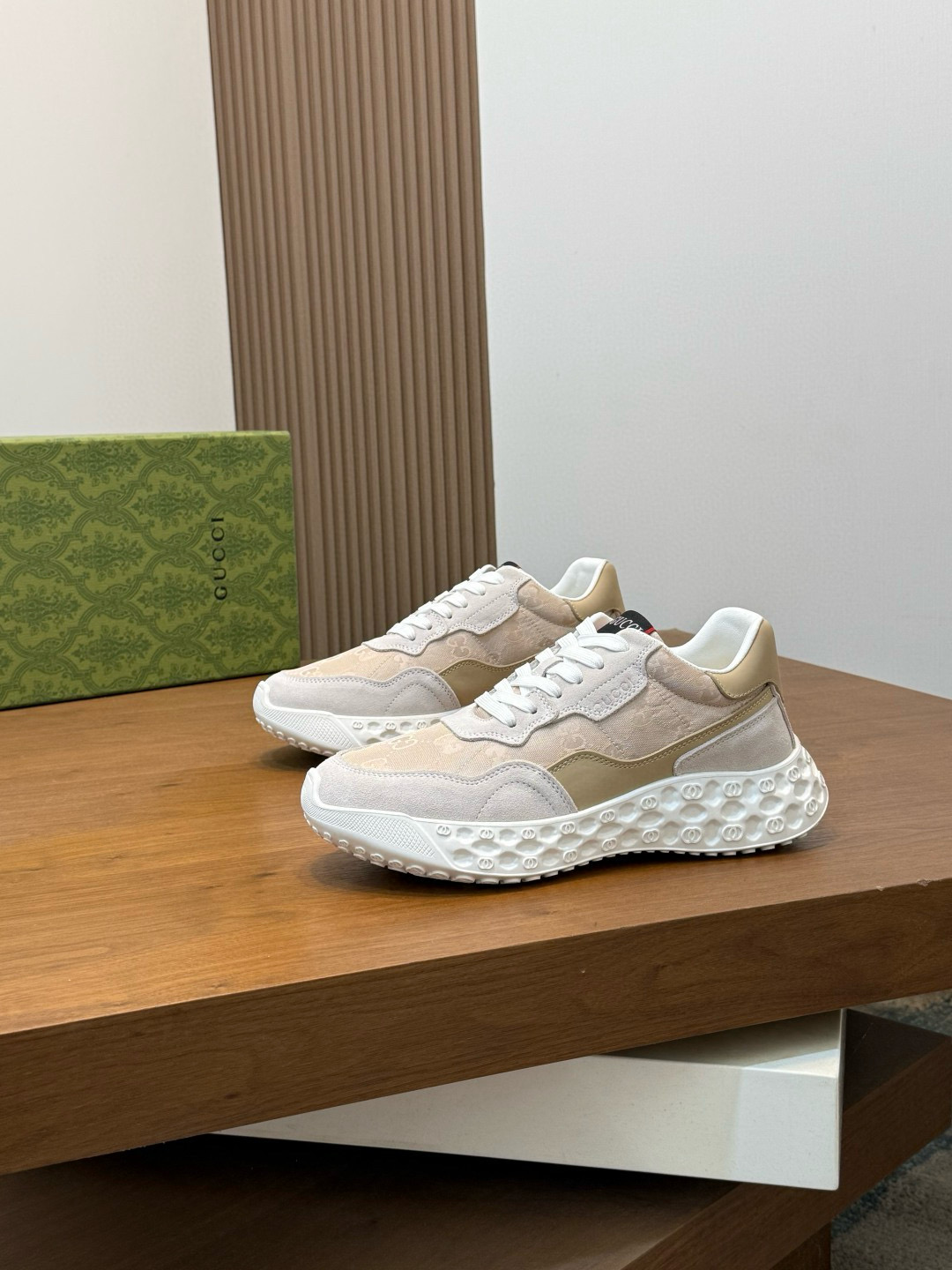 구찌 Gucci 스니커즈