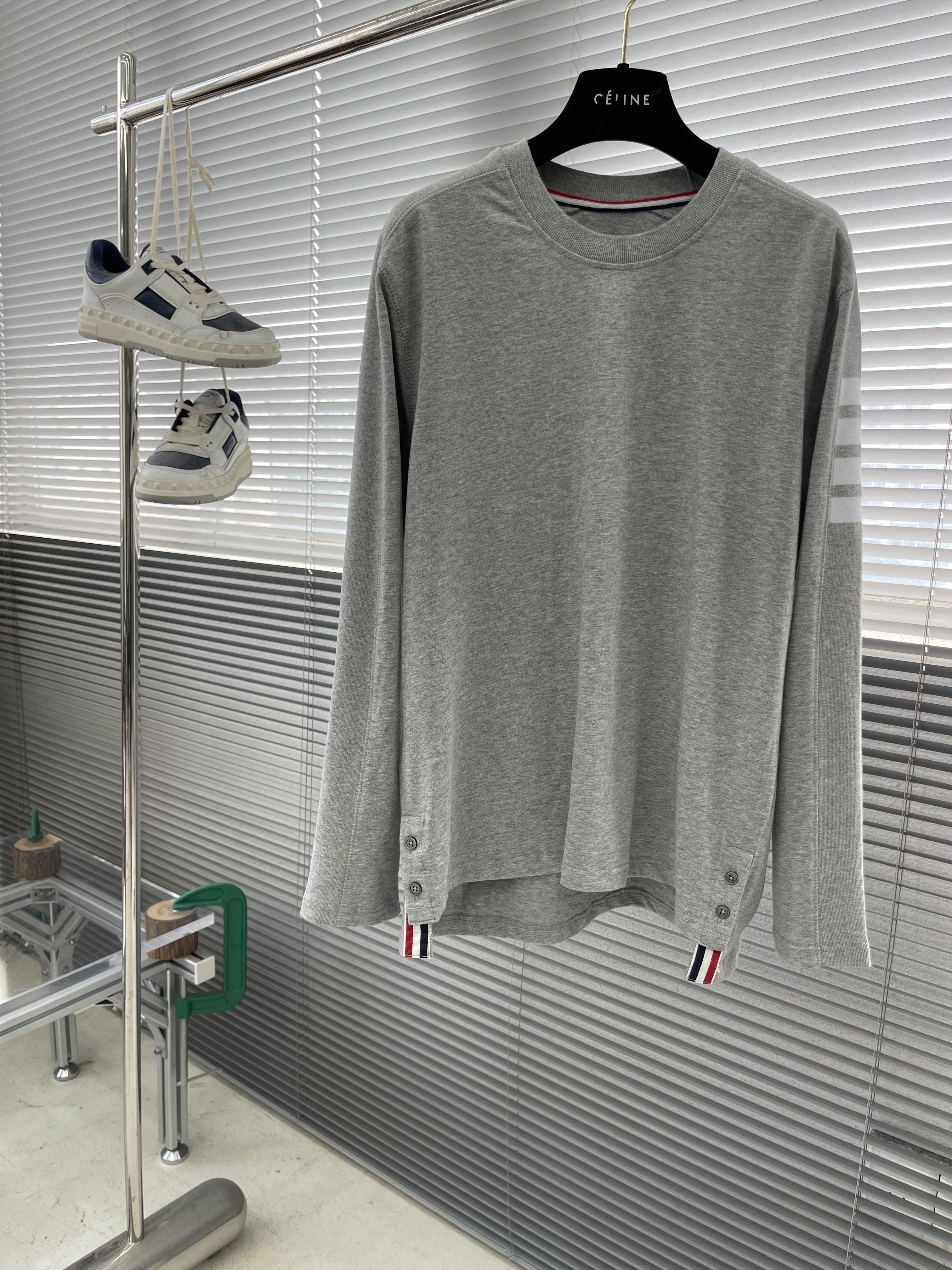 톰브라운 Thom Browne 긴팔 티셔츠