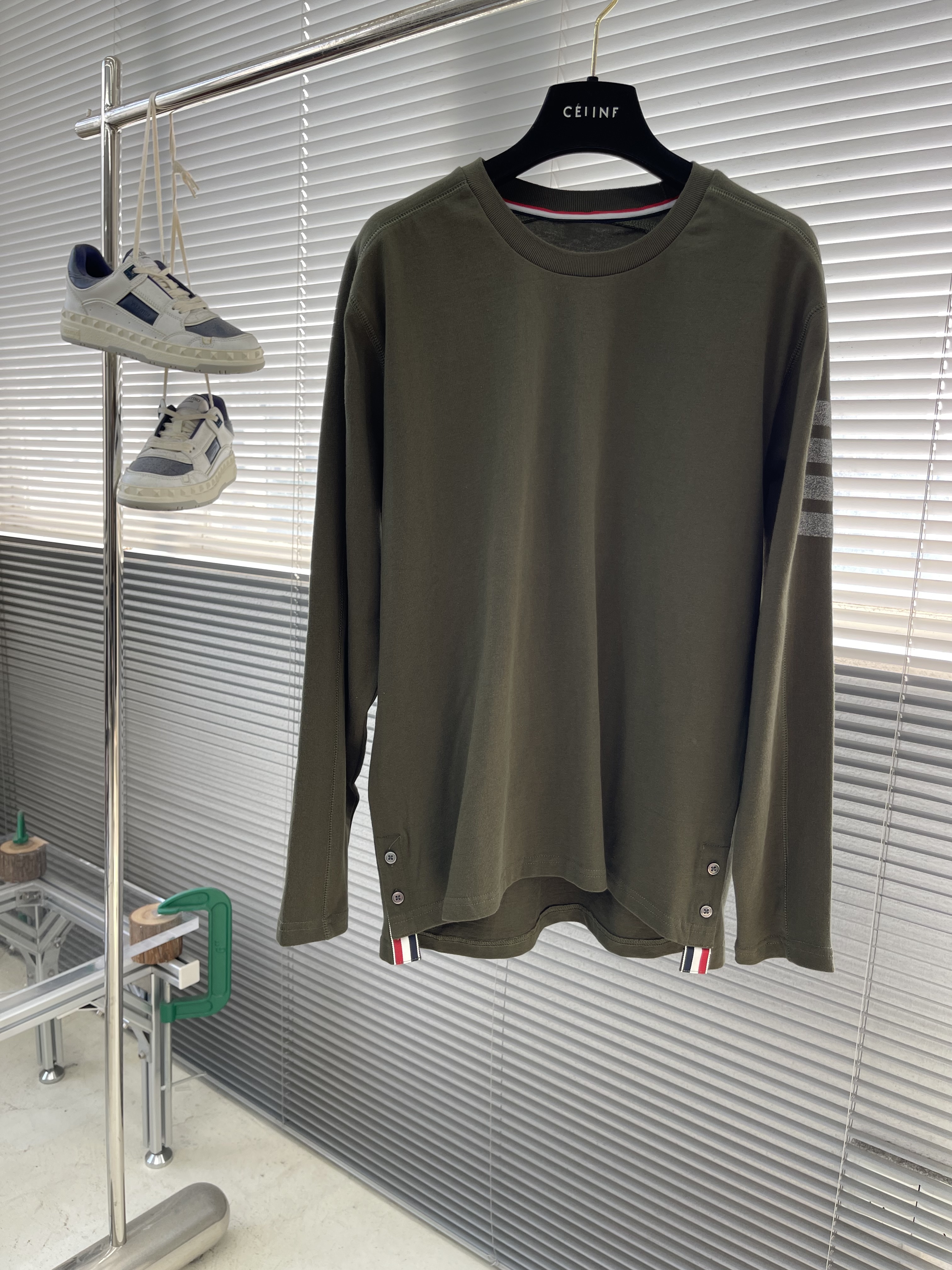 톰브라운 Thom Browne 긴팔 티셔츠