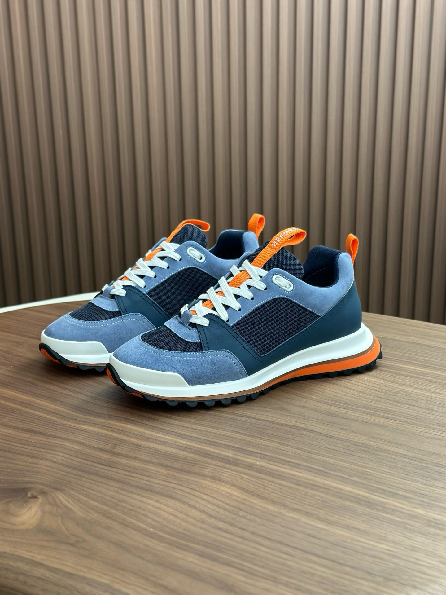 에르메스 Hermes 스니커즈