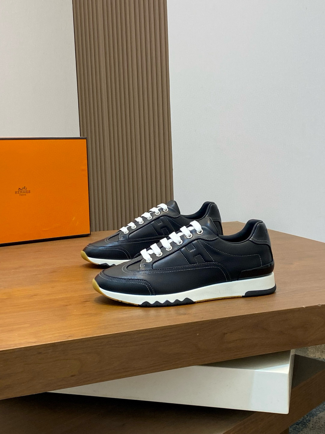 에르메스 Hermes 스니커즈