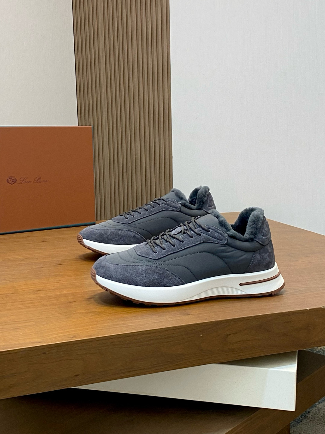 로로피아나 Loro Piana Week end Walk 스니커즈