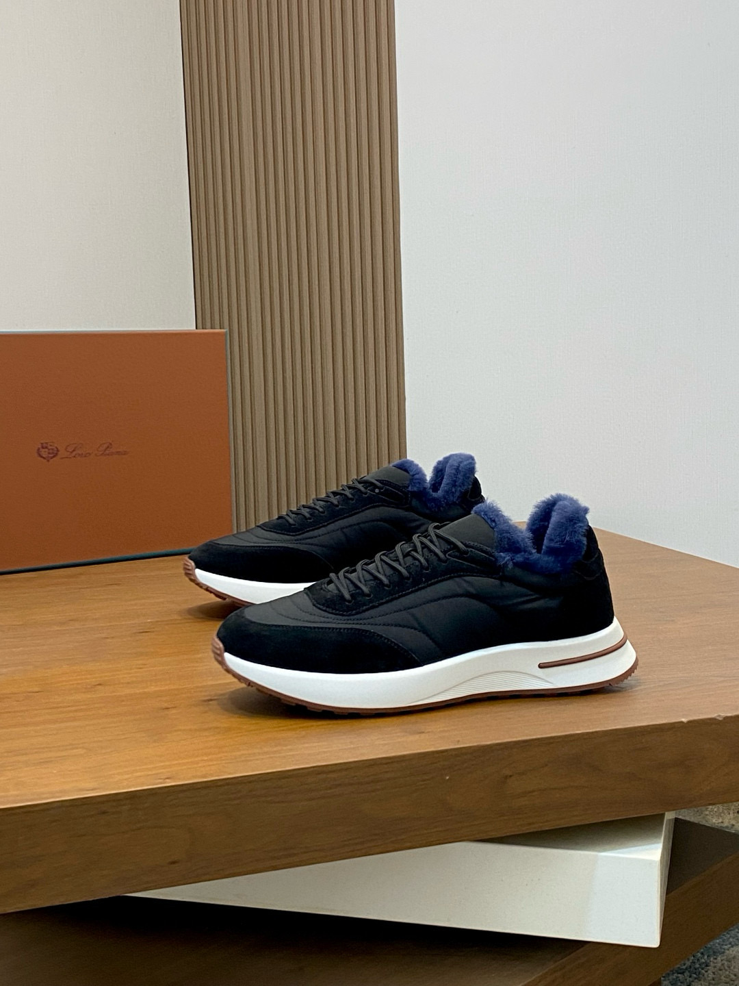 로로피아나 Loro Piana Week end Walk 스니커즈