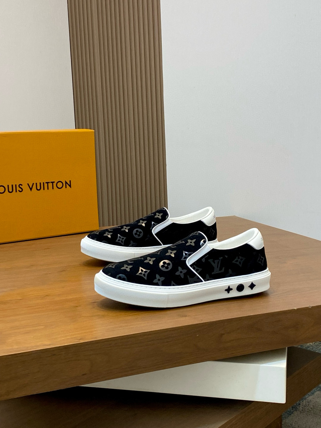 루이비통 Louis Vuitton 심 플 슈 즈