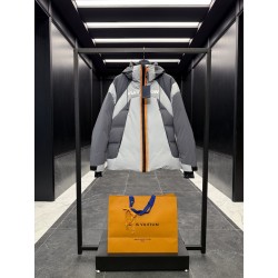 루이비통 Louis Vuitton  다운재킷 3390