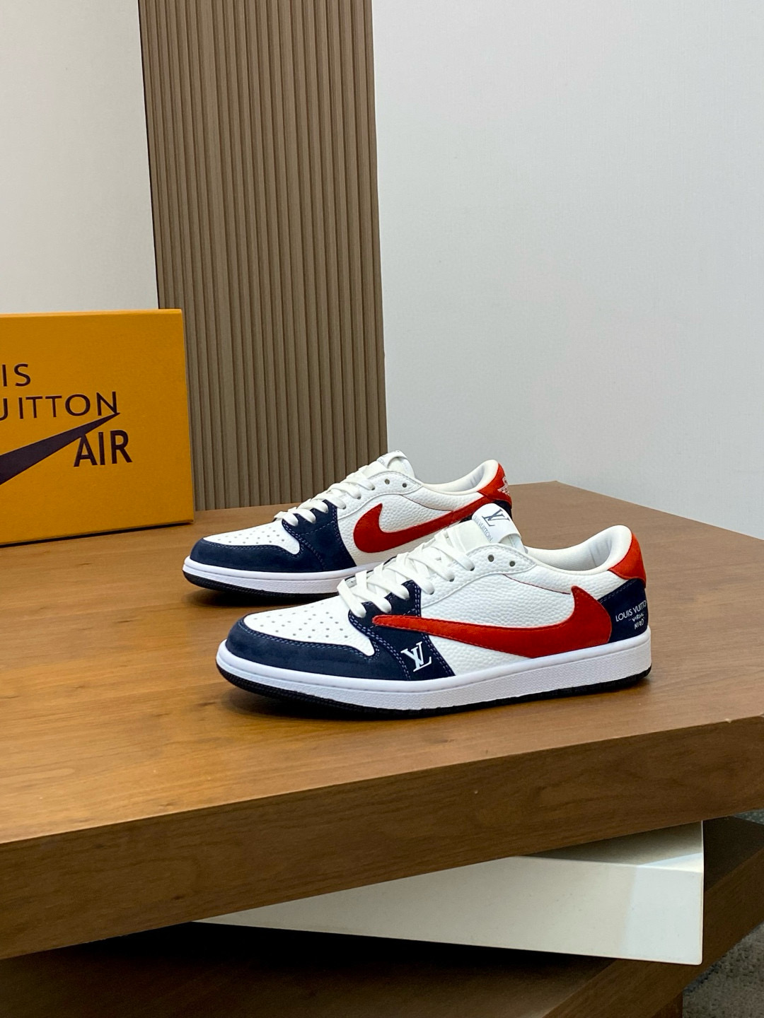 루이비통 Louis Vuitton X AIR 스니커즈