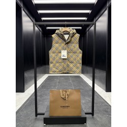 버버리 Burberry  262 다운 베스트 조끼