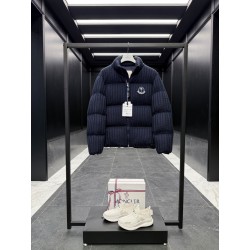 몽클레어 Moncler Austru 다운재킷