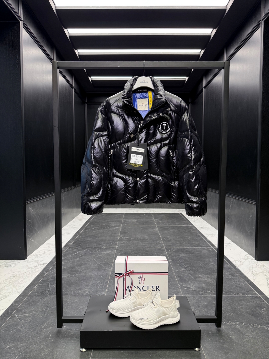 몽클레어 Moncler Haunani 다운재킷。