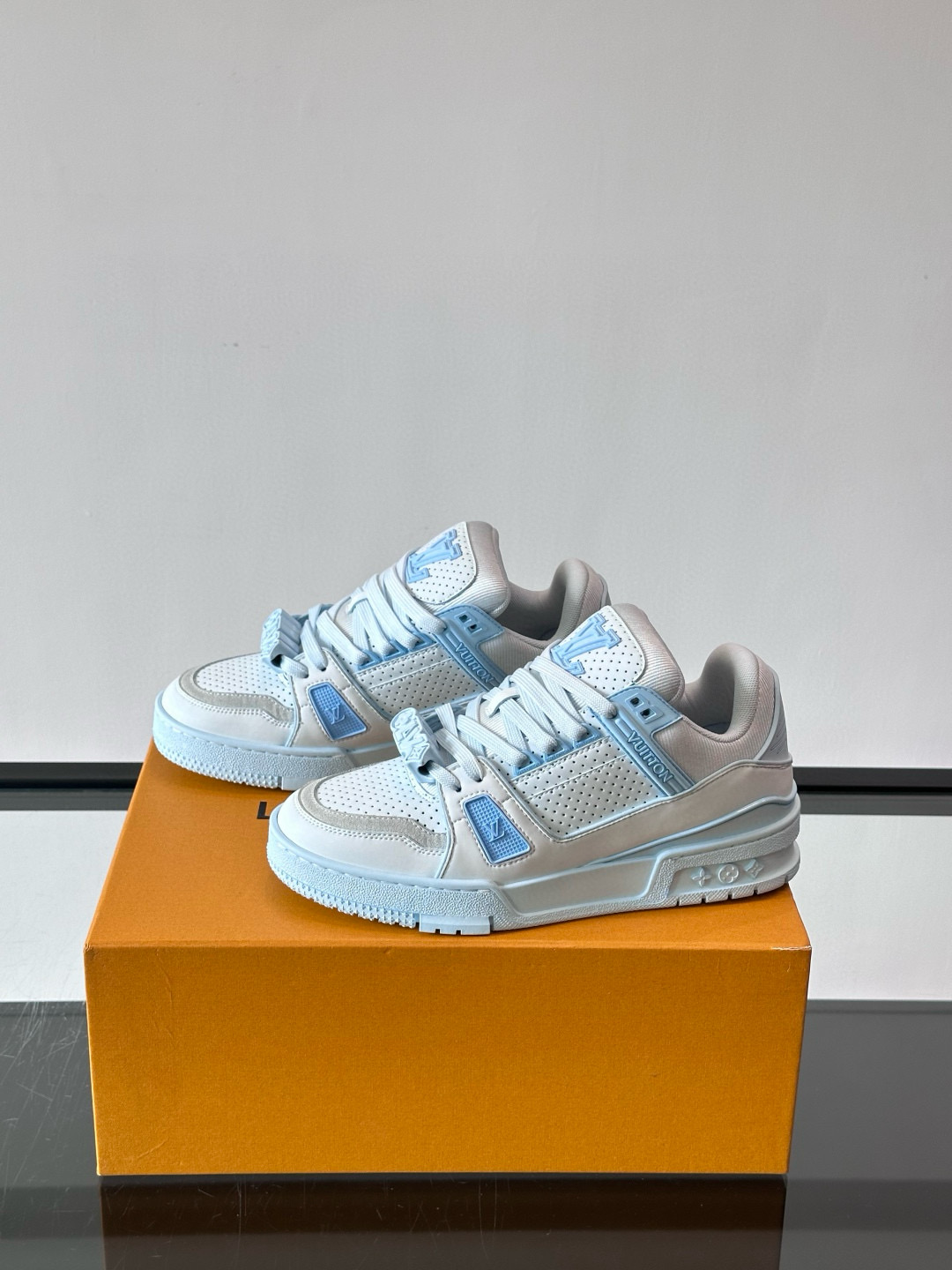 루이비통 Louis Vuitton Trainer 스니커즈