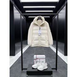 몽클레어 Moncler Escaut 다운재킷