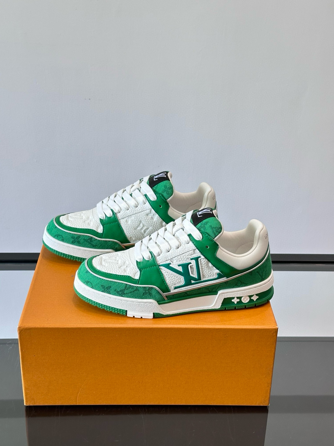 루이비통 Louis Vuitton Trainer 스니커즈