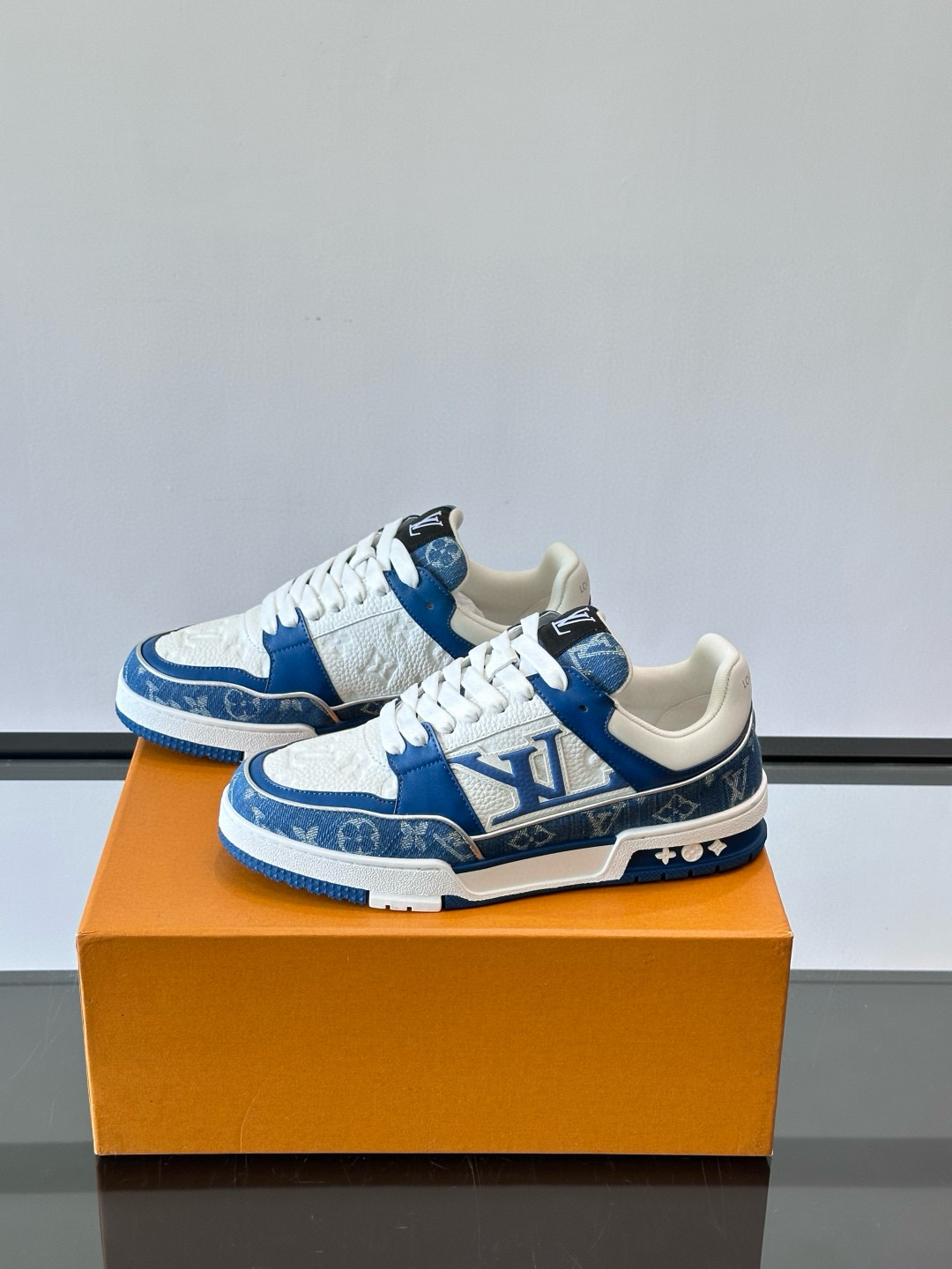 루이비통 Louis Vuitton Trainer 스니커즈