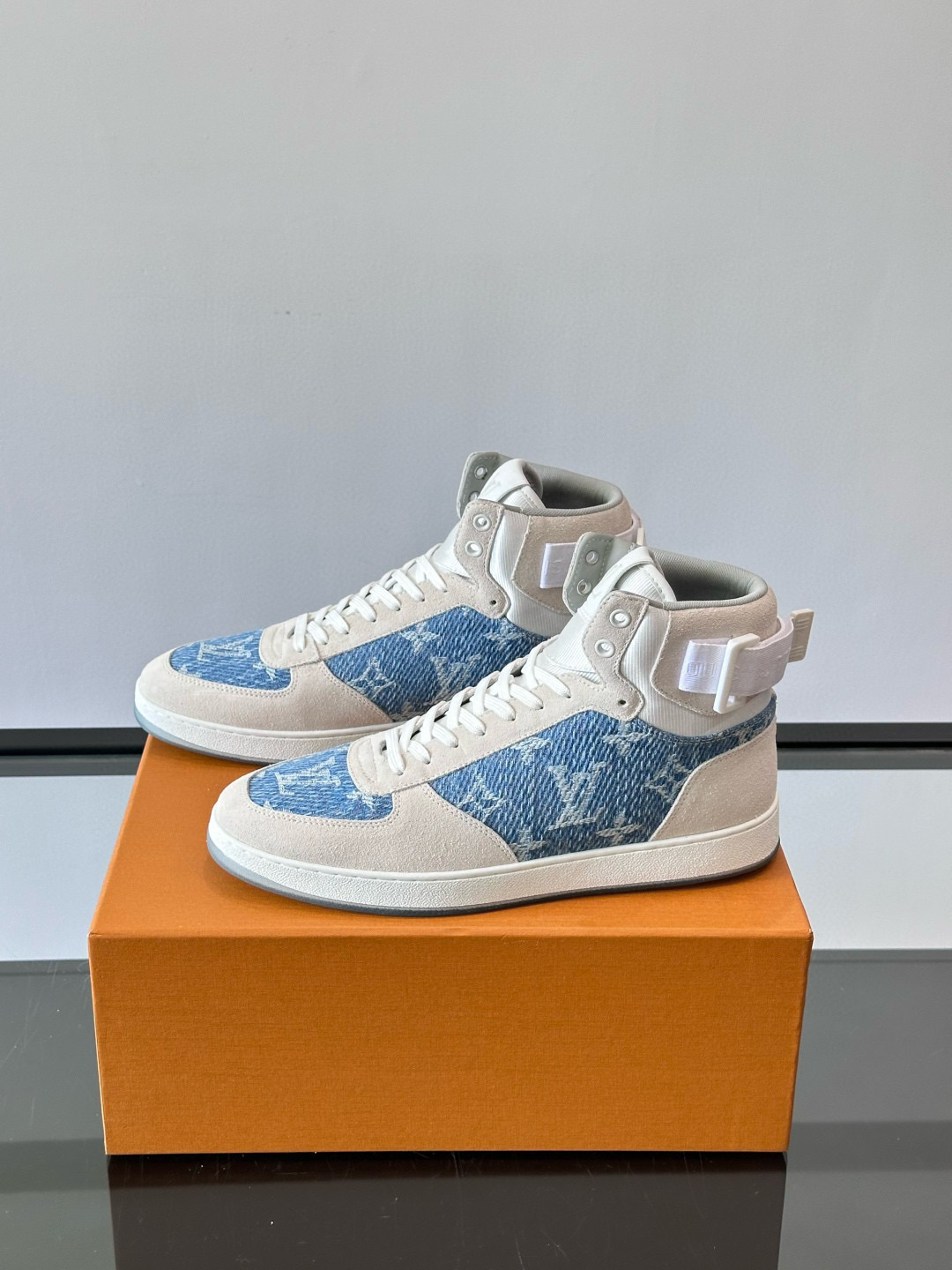 루이비통 Louis Vuitton 스니커즈