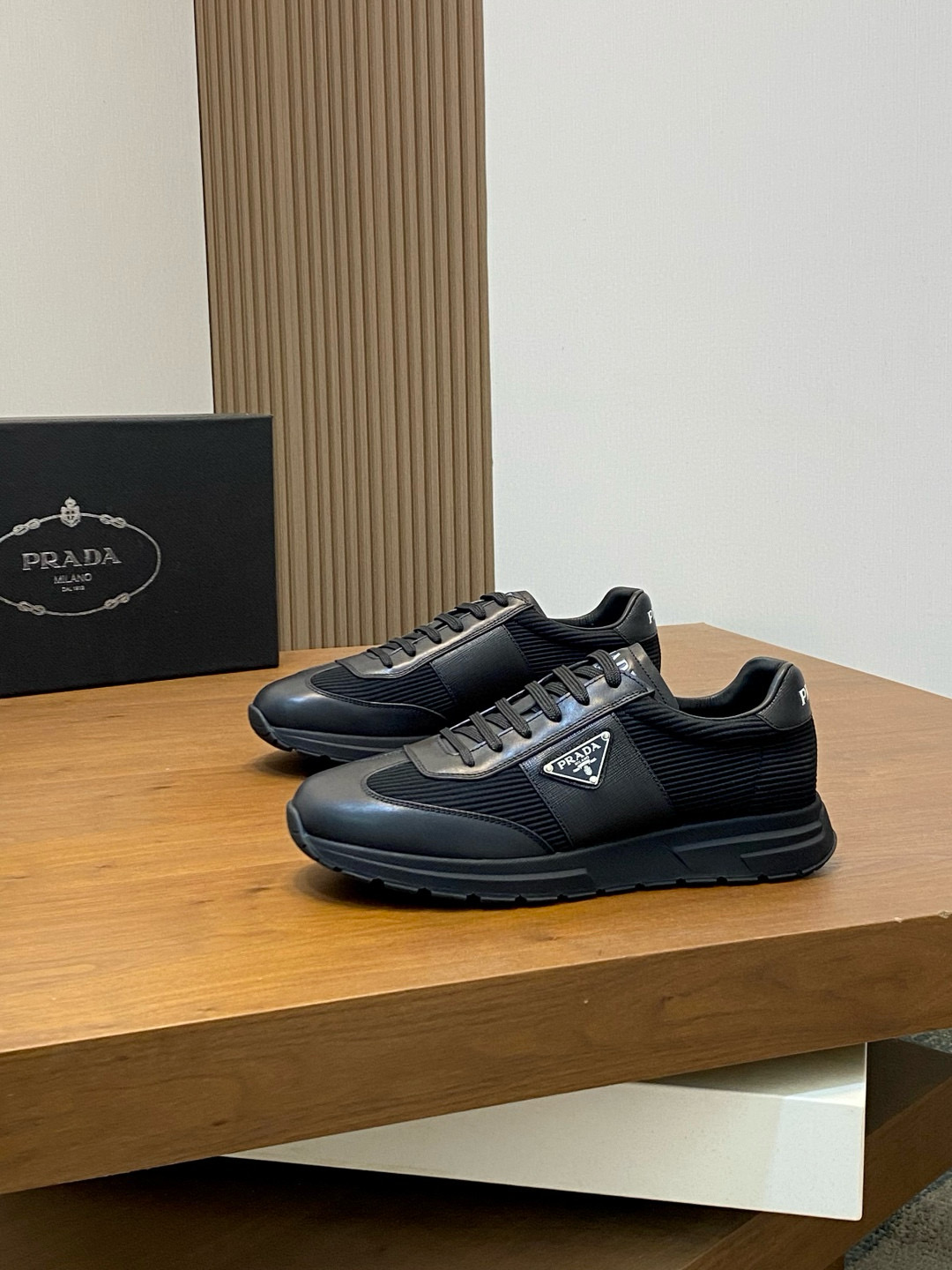 프라다 Prada 스니커즈