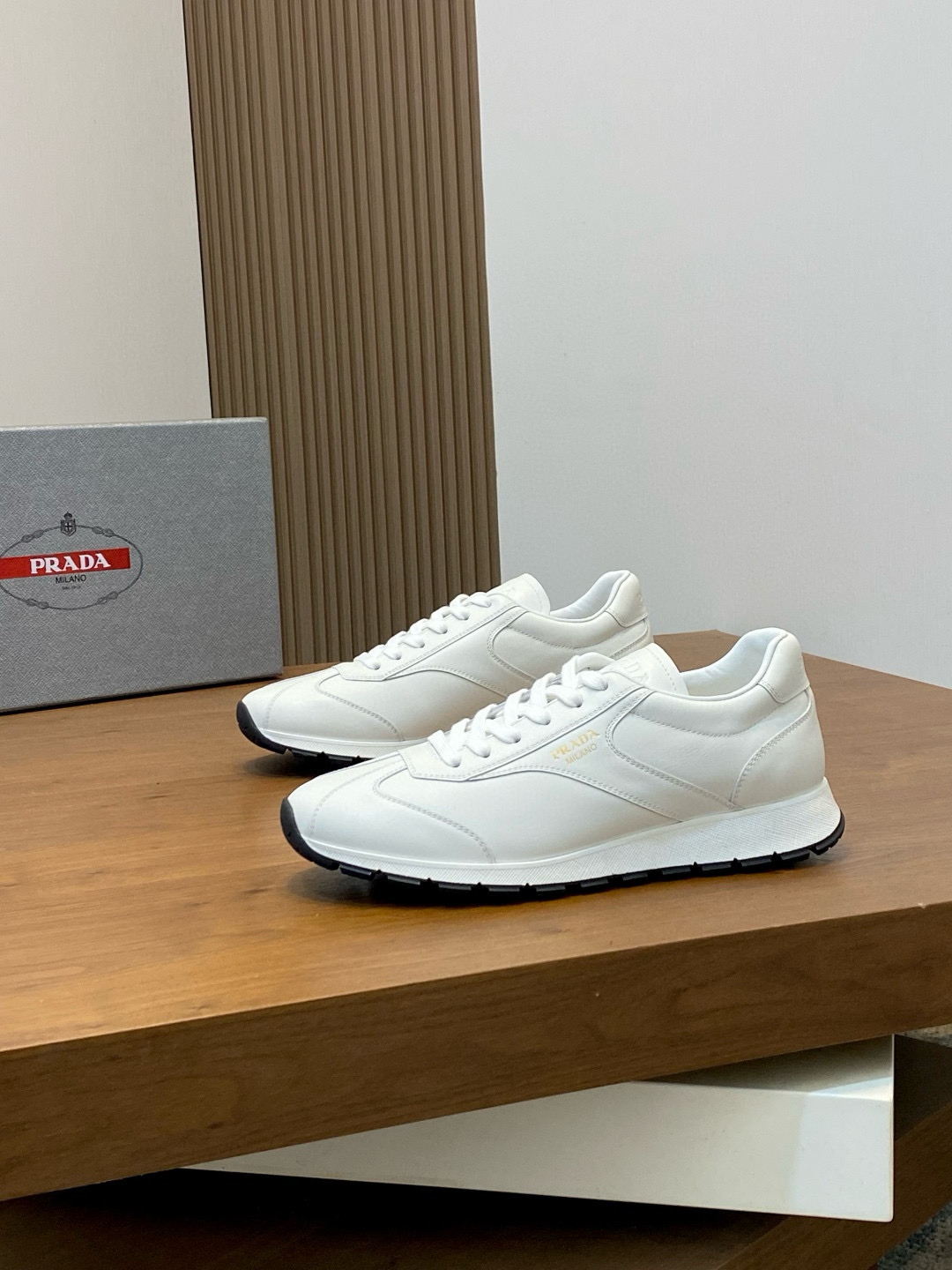 프라다 Prada 스니커즈