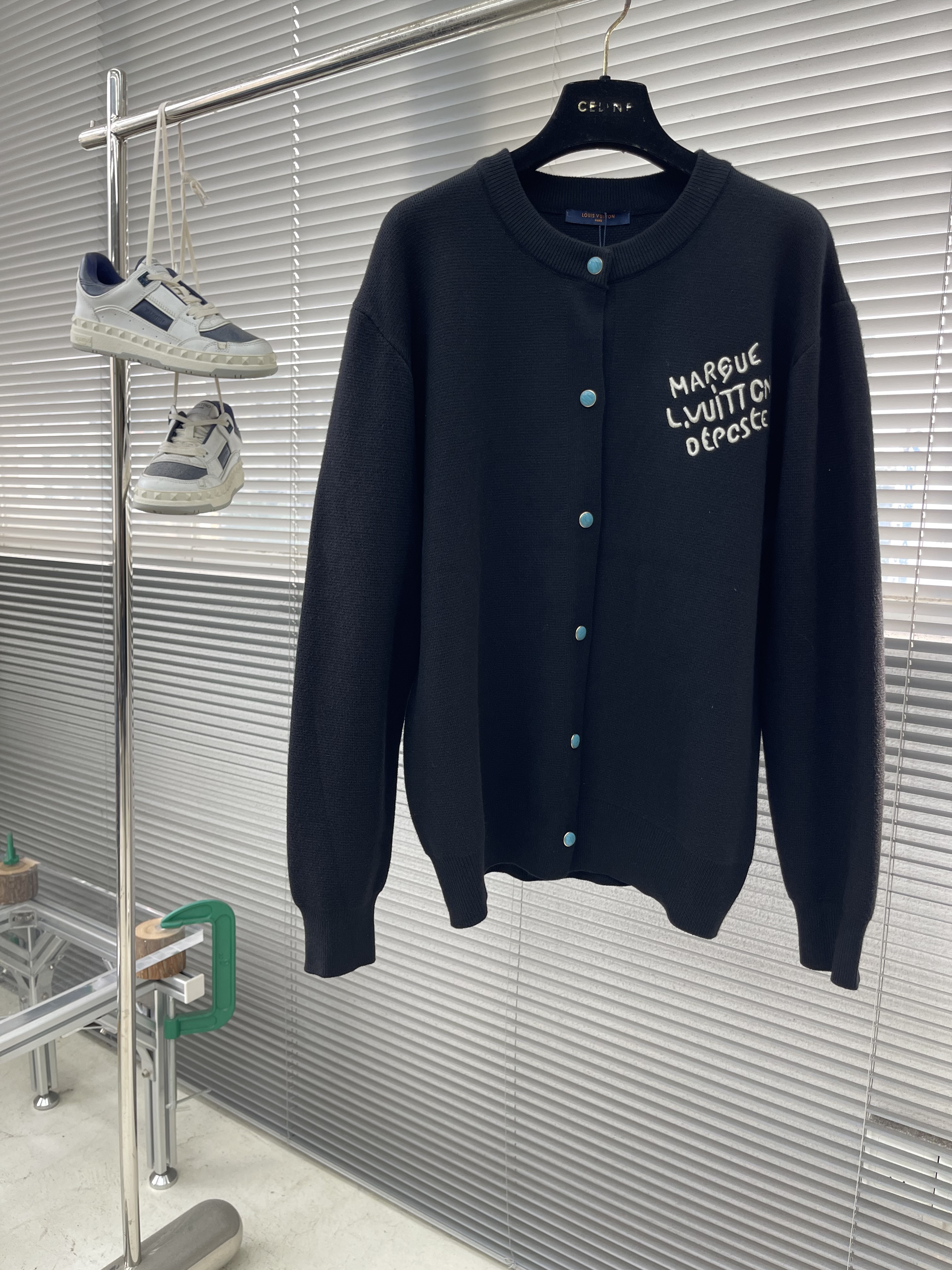 루이비통 Louis Vuitton 가디건