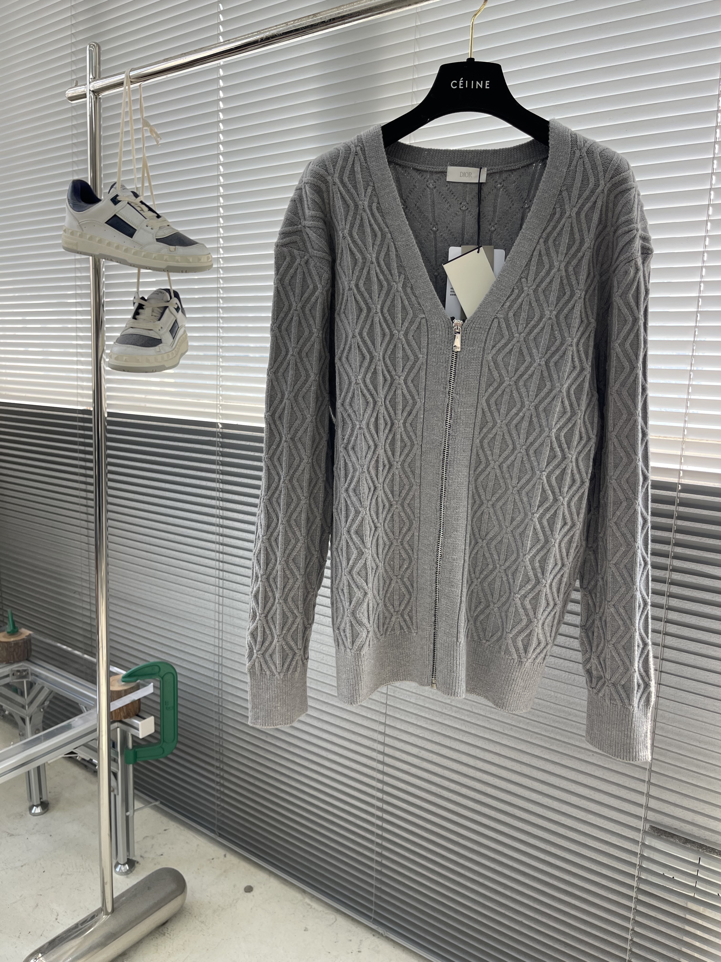 디올 DIOR 가디건