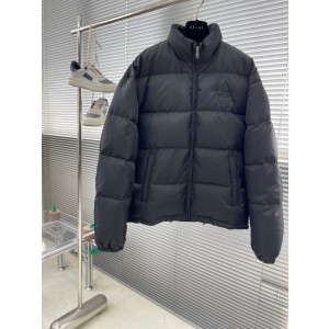 프라다 Prada 다운재킷.