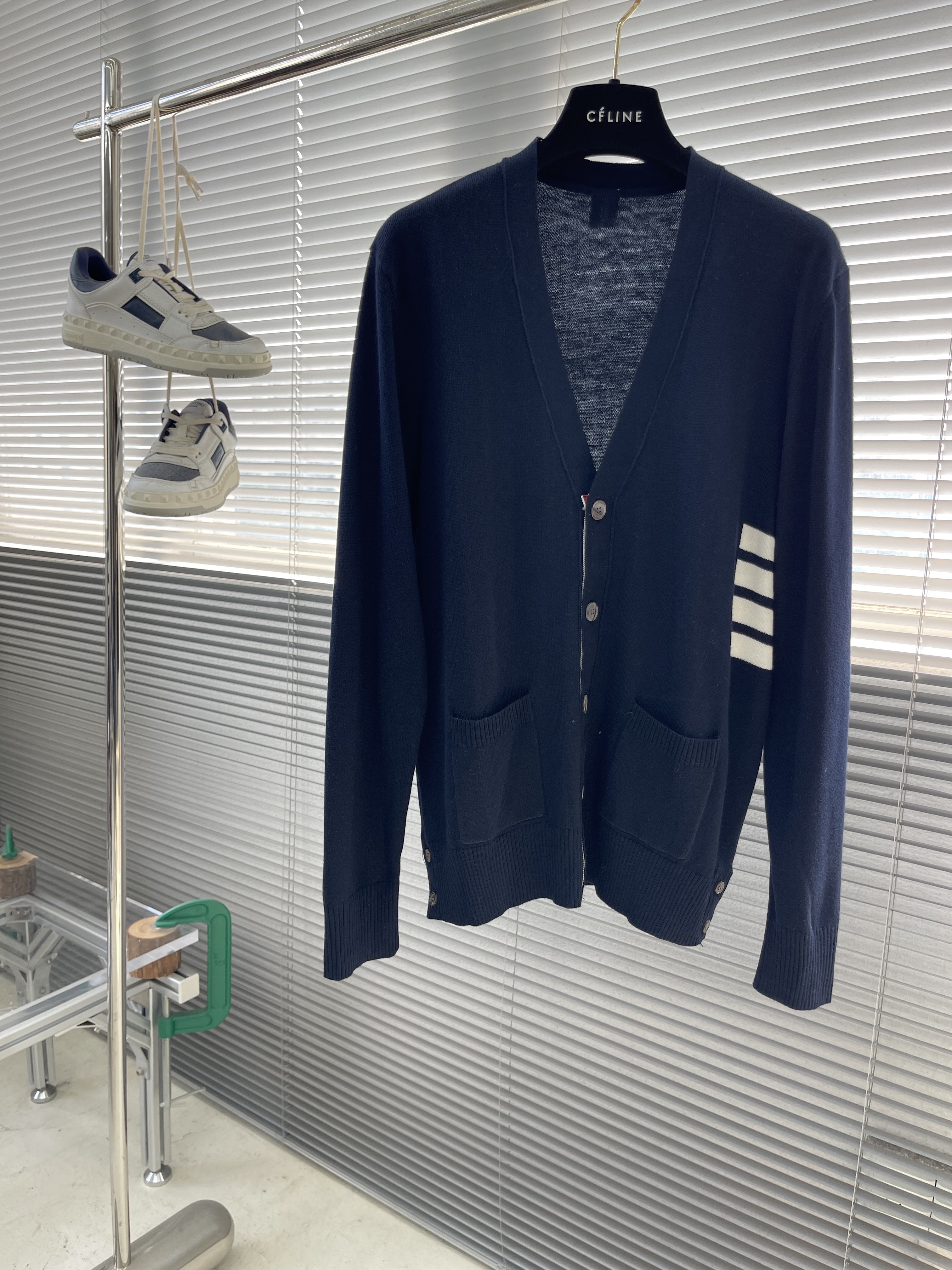 톰브라운 Thom Browne 가디건